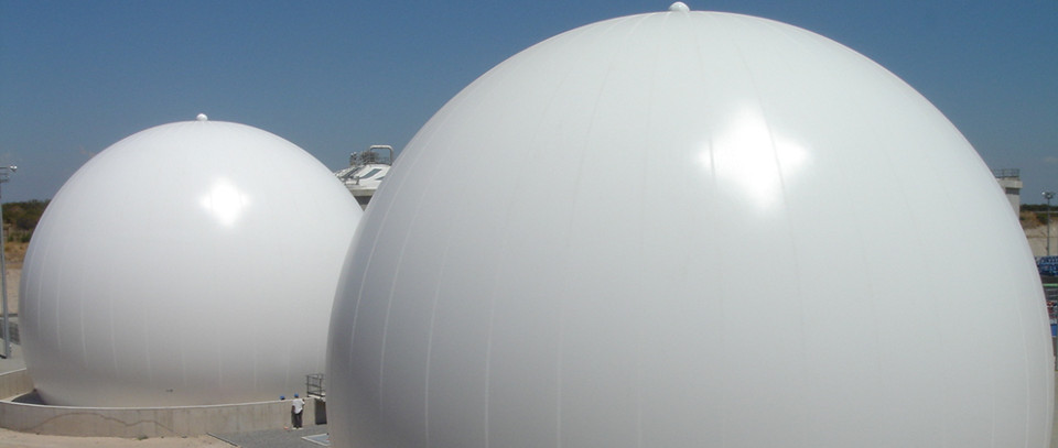 Completed double-membrane gas holder